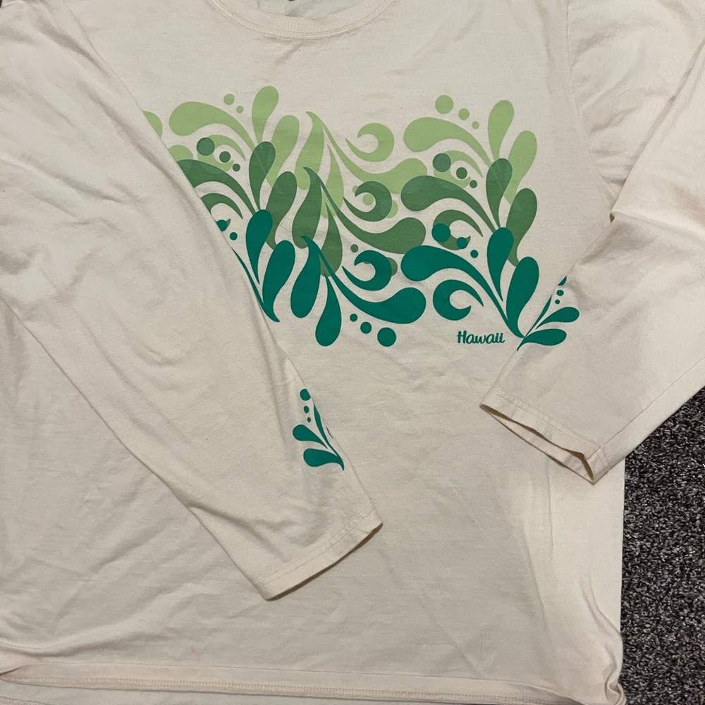 Long sleeve t-shirt